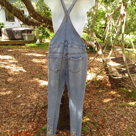 Womens Forever 21 Embroidered Overalls Denim Size 25 Distressed raw hem - Picture 10 of 15